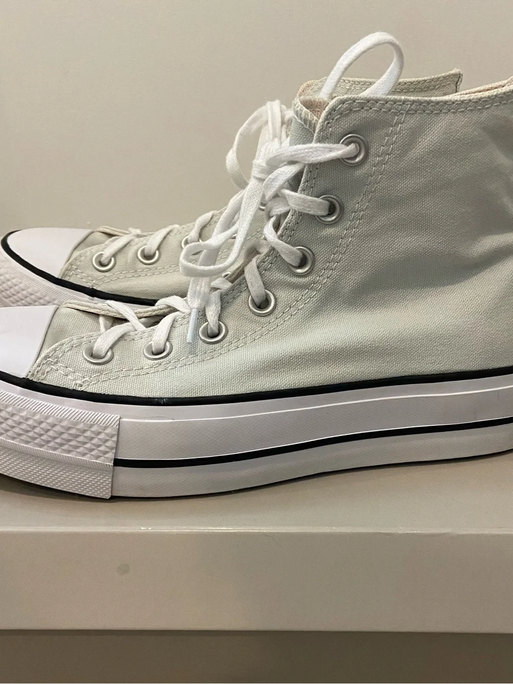 Converse Chuck Taylor Platform High Tops - Picture 2 of 6